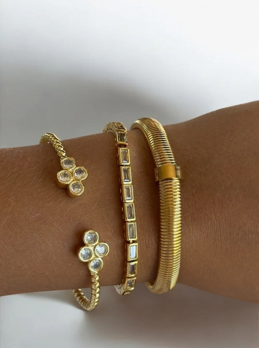 ELLA CLOVER CUFF