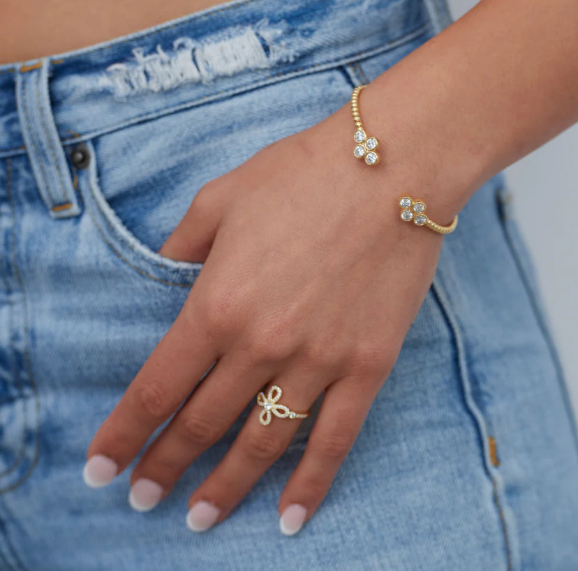 ELLA CLOVER CUFF