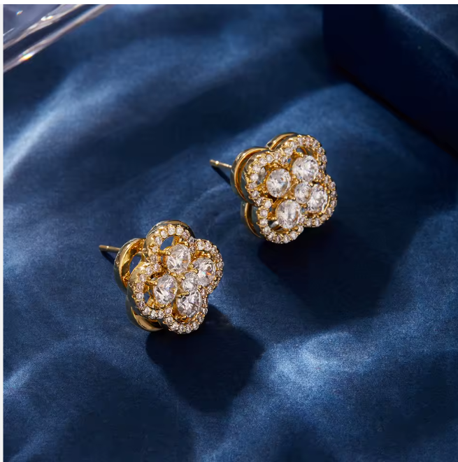 DAI EARRING