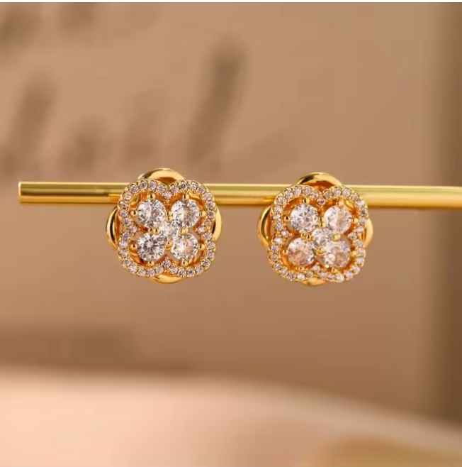 DAI EARRING