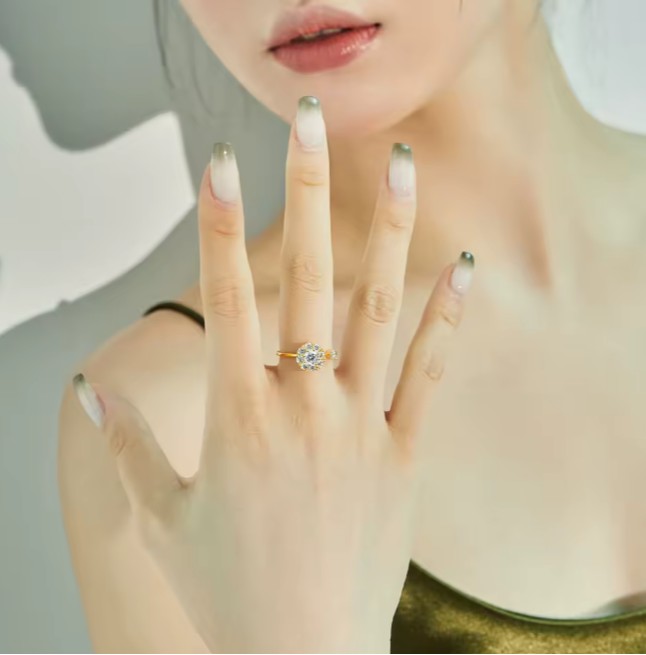 LOVY RING